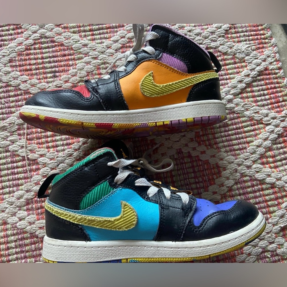 Nike Air Jordan 1 Mid Championships - FD1317-007
